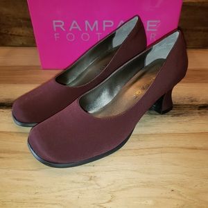 Rampage SZ 9 M. NIB.  Wine Color